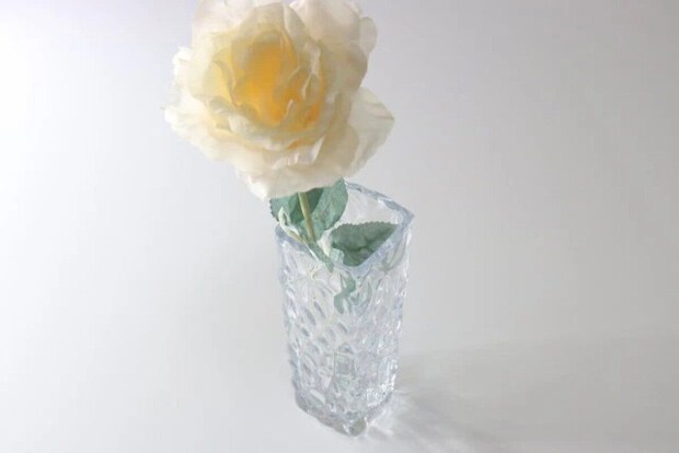 ダイソー デザイン花瓶(透明、3種) 使用例 ダイソー デザイン花瓶(透明、3種) 使用例