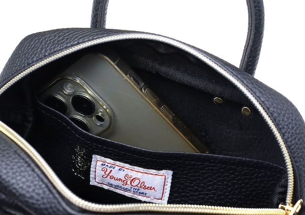 宝島社 ムック付録 sweet presents YOUNG&OLSEN(ヤングアンドオルセン)SHOULDER BAG with Disney MINNIE MOUSE 宝島社ムック付録sweet presents YOUNG&OLSEN(ヤングアンドオルセン)SHOULDER BAG with Disney MINNIE MOUSE6
