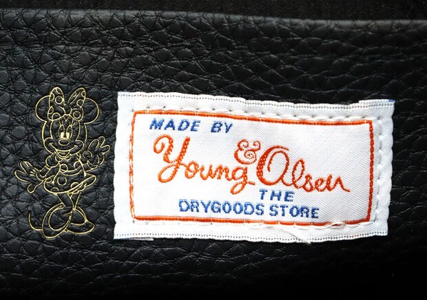 宝島社 ムック付録 sweet presents YOUNG&OLSEN(ヤングアンドオルセン)SHOULDER BAG with Disney MINNIE MOUSE 宝島社ムック付録sweet presents YOUNG&OLSEN(ヤングアンドオルセン)SHOULDER BAG with Disney MINNIE MOUSE4