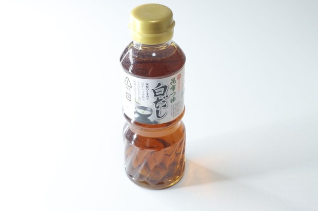 ダイソーのワダカン 昆布つゆ白だしのパッケージ