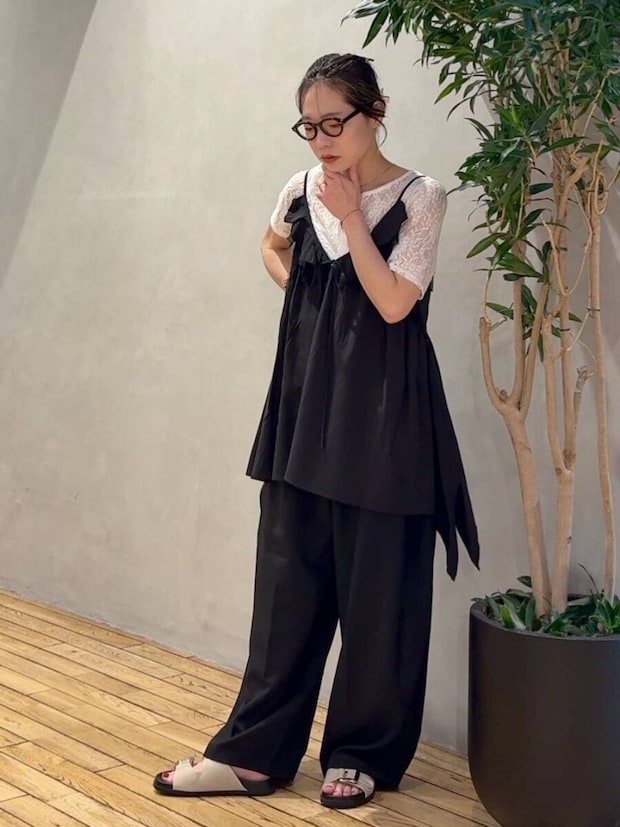 2026夏大人女性おすすめ黒チュニックセットアップコーデ