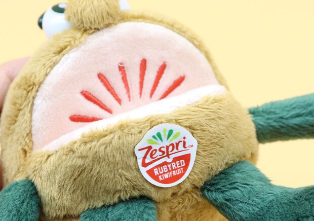 ディテール ルビーレッドキウイぬいぐるみエコバッグディテール