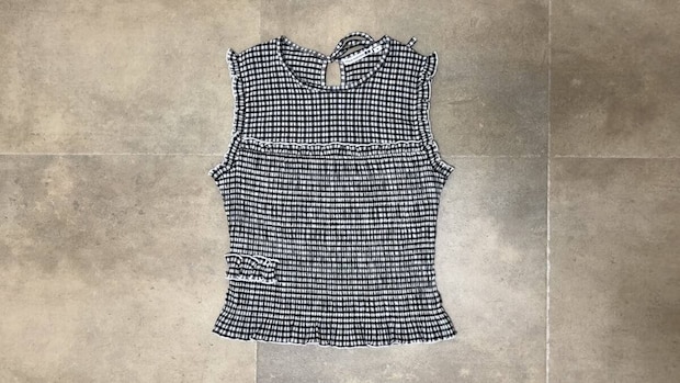 ユニクロ　シャーリングTノースリーブ　01 OFF WHITEの商品写真（正面）