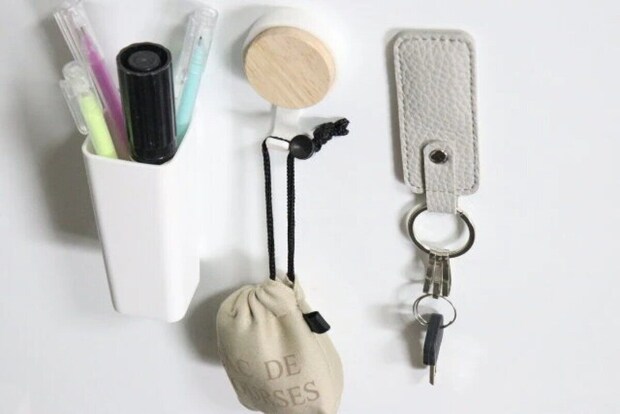 ダイソー　レザー調マグネット入キーホルダー（ベーシック）　使用例
