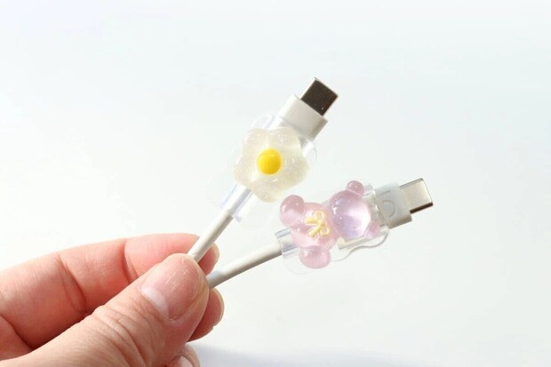 ダイソー ケーブルホルダー(テディベア 2P) 使用例 ダイソー ケーブルホルダー(テディベア 2P) 使用例