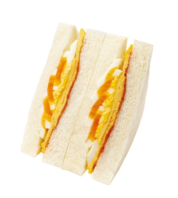 ファミマの大きなサンドイッチ　トリプルエッグ