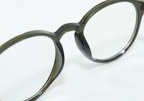 200円は本気出しすぎ！つけ外しの煩わしさゼロ！お洒落＆高機能な優秀サングラス