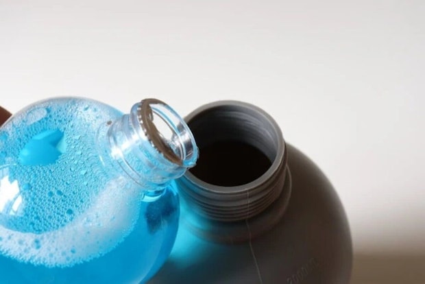 ダイソー 泡タイプ洗剤対応 お掃除用スプレー ダイソーの泡タイプ洗剤対応 お掃除用スプレーに洗剤を入れる