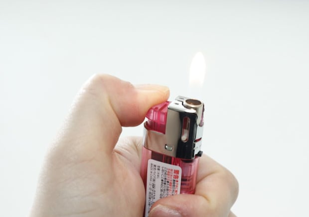 100均でこんな便利なの買えるなんて！ただのライターと思ったら大間違い！形が変わるライター