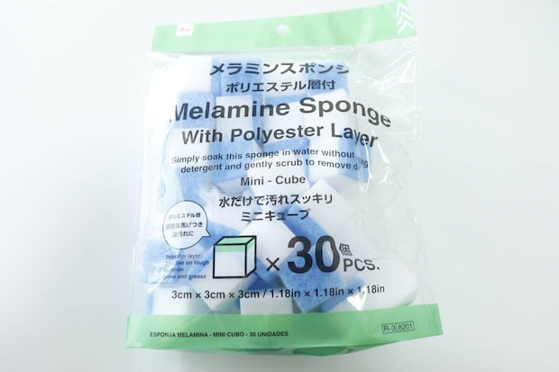 「メラミンスポンジ ポリエステル層付」と書かれた商品のパッケージ