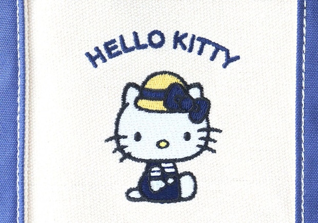ランチトートに刺繍された麦わら帽子のハローキティ