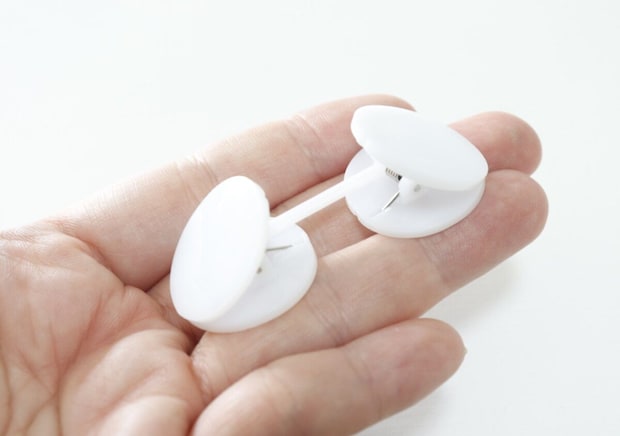 100均コラボがまた発明品生み出した!「窓開けたいけど丸見えは嫌…」お悩み解決クリップ