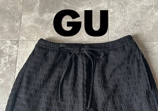GUのイージーパンツがラクなのに美脚見え♡一度はいたら手放せない!優秀な黒パンツ6選