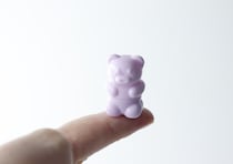 100均の指先サイズのくまちゃんが便利！「フタを開けて驚き！」「出先でも衛生的に使える！」