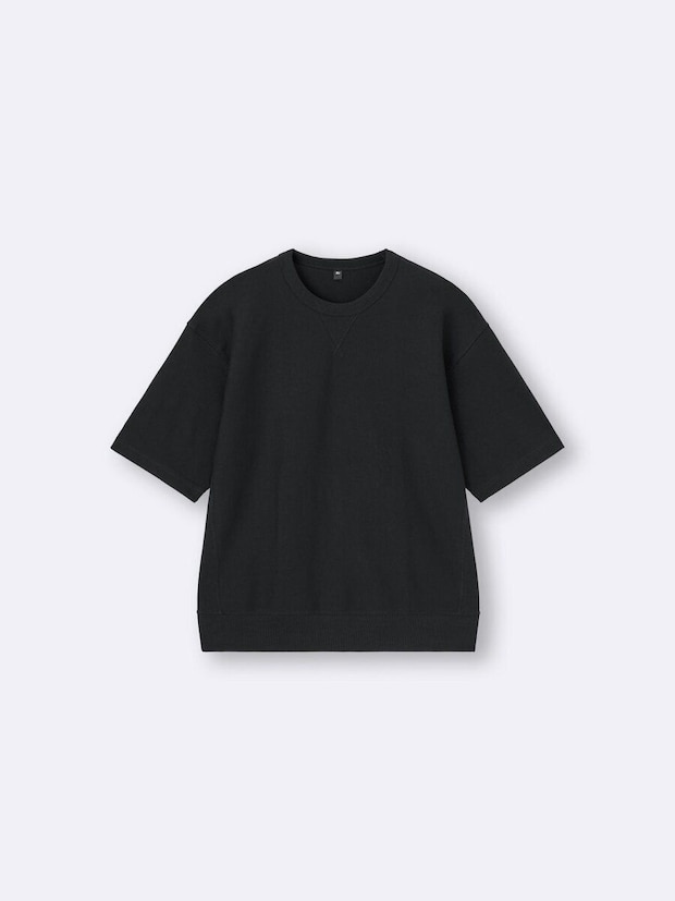 黒色のゆったりとした5分袖スウェTシャツ
