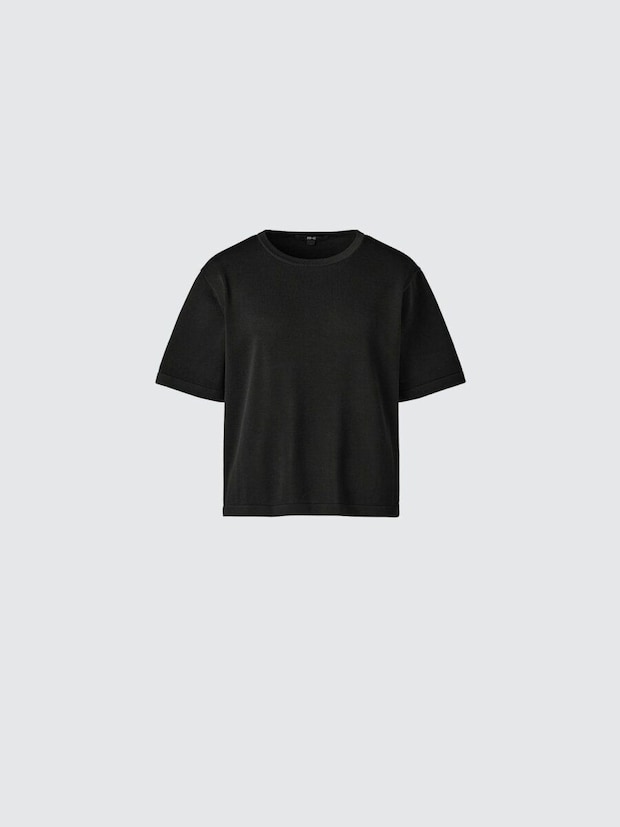 黒色の半袖ボクシーシルエットニットTシャツ
