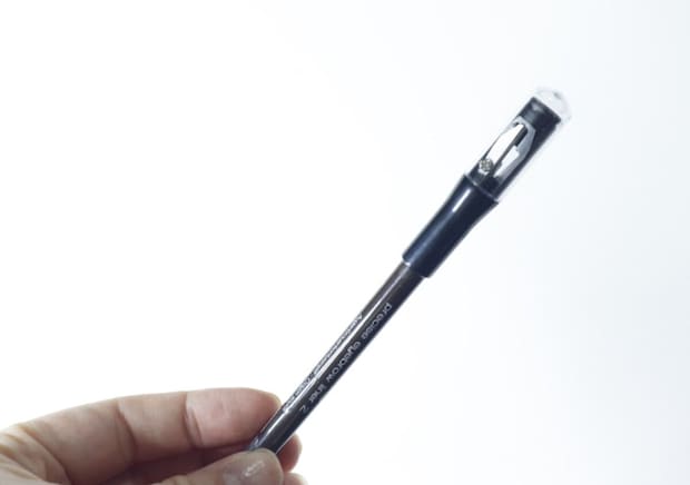 「キャップになるって画期的」「気づいたら即使える」100均の便利コスメグッズ