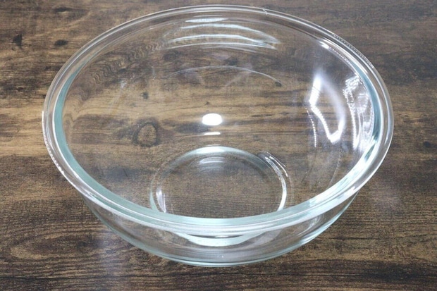 透明な耐熱ガラスボウルを上から見た様子