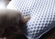 奪い合いが起きそう…！他所だと高いのに300円！？価格破壊レベルのお風呂用枕