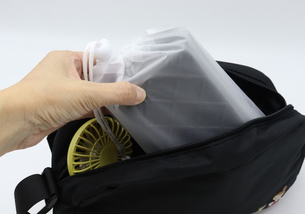 持ち運びに困らない！小さく折りたたんでバッグに入る！お出かけの100均便利グッズ