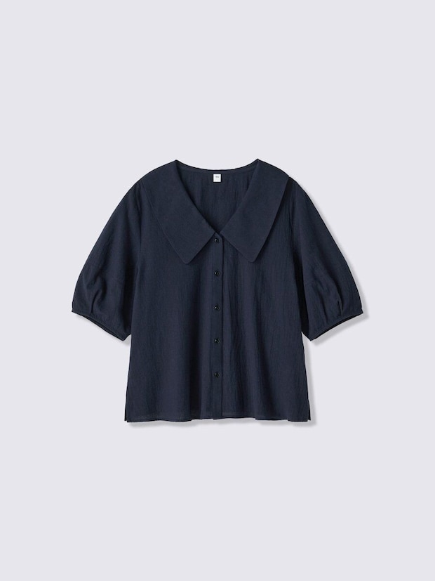 紺色のビッグカラー半袖ブラウスの平置き