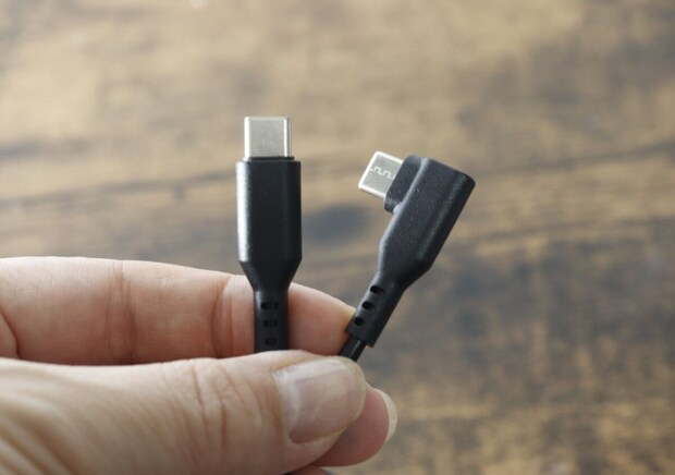 200円したけど買って良かった～！充電時の悩みを解消！快適度が上がるケーブル