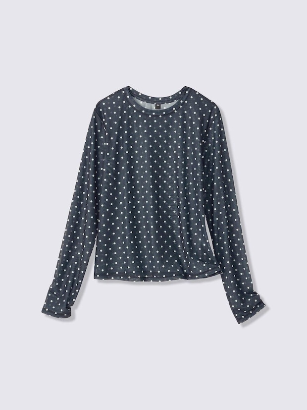 黒地に白いドット柄のシアー素材長袖Tシャツ