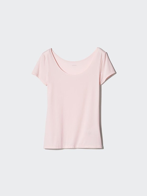 淡いピンクのエアリズムUネックTシャツ 淡いピンクのエアリズムUネックTシャツ