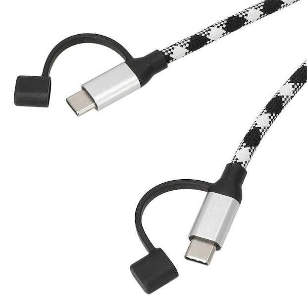 キャップ付きType-C充電ケーブルの端子部分アップ キャップ付きType-C充電ケーブルの端子部分アップ