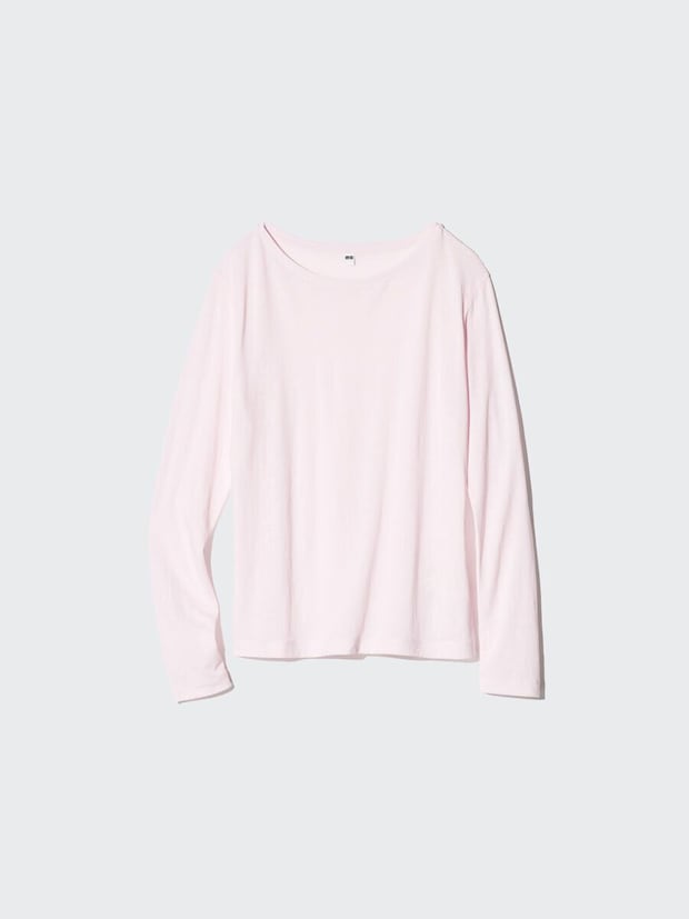 薄いピンク色のシアーTシャツ 薄いピンク色のシアーTシャツ