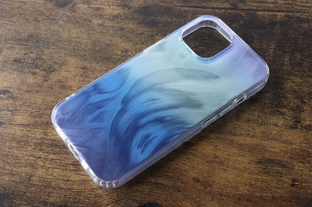 流沙色デザインのiPhoneケースを斜め上から見た様子 流沙色デザインのiPhoneケースを斜め上から見た様子