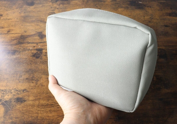 キャンドゥでちょっと高いけど…買いでした！家でもお出かけでも大活躍！大容量な専用ポーチ
