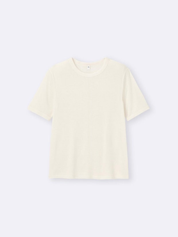 オフホワイトのソフトシアークルーネックTシャツを平置きした様子