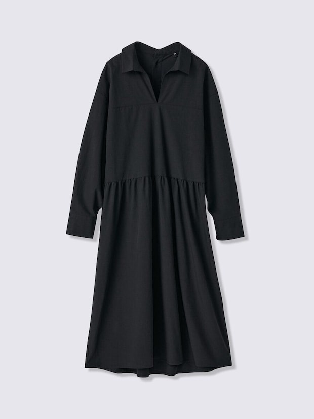黒いスキッパーデザインのシャツワンピース