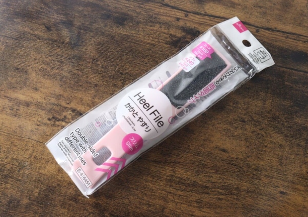 100均グッズで簡単お手入れ!「夏だからこそ要注意!」ガサガサかかとのケアグッズ