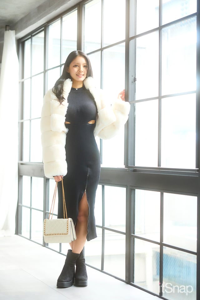 ふわもこアウター×肌見せタイトワンピのギャップが際立つBestな色気バランス♡