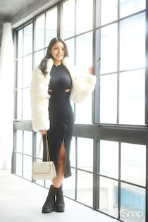 ふわもこアウター×肌見せタイトワンピのギャップが際立つBestな色気バランス♡