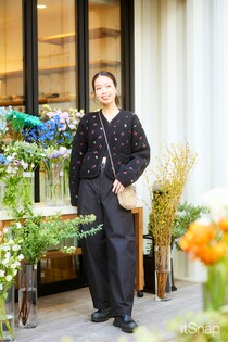 甘さを引き算したこなれ感が魅力のカーデでつくる大人ヴィンテージモード♪