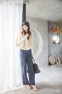 ファーベスト×美脚デニムで春を先取り&キャップでハズす大人のこなれカジュアル♪