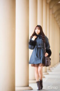 ファー付きコートで上品さUPの大人可愛いカフェ巡りスタイル♪