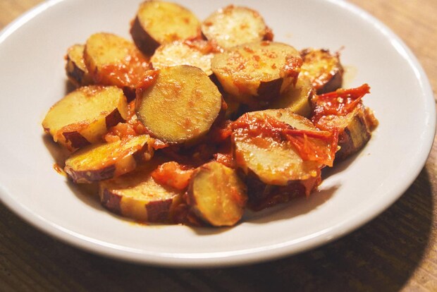 今週のあともう一品「おさつバタートマト」