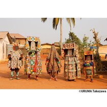 「世界の中心は、どこにあるのか？」竹沢うるまの写真展で、世界の見方を問い直す