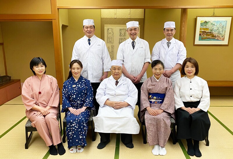 三河一色産うなぎの炭火焼 3尾　日本料理 小伴天　お店の方々