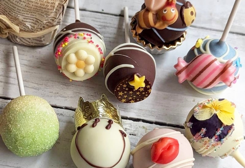 遊び心くすぐる、美味しくて楽しくてユーモアたっぷりのポップケーキ