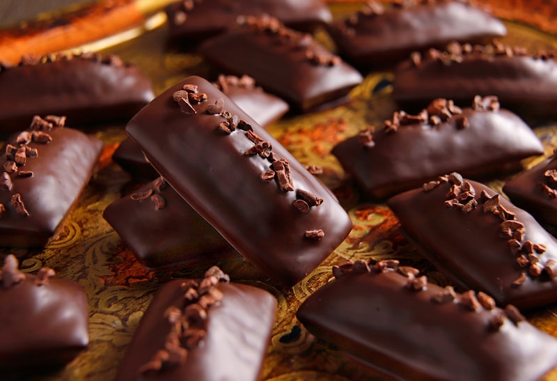 チョコ好きもきっと夢中！濃厚チョコと焦がしバターの味わいがたまらない極上フィナンシェ