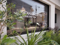 【島根県松江市】出雲産おくみどり抹茶×エスプレッソ。MATAHARI COFFEEに新作・抹茶スイーツが誕生