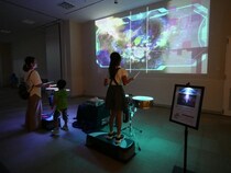 【北海道伊達市】きたゆざわ森のソラニワに、映像×⾳楽の体感型デジタルアトラクションが期間限定登場