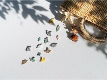 七窯社が令和7年度秋の新作やきものアクセサリーを発売。木の葉シリーズをメインビジュアルに起用