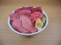 【山梨県甲府市】海鮮丼や魚定食が味わえる「おさかな食堂 やまと」オープン！ご飯大盛・お替わり無料