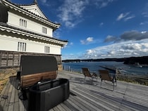 【長崎県平戸市】日本100名城「平戸城」の懐柔櫓のテラスにバレルサウナが登場！城サウナを楽しもう